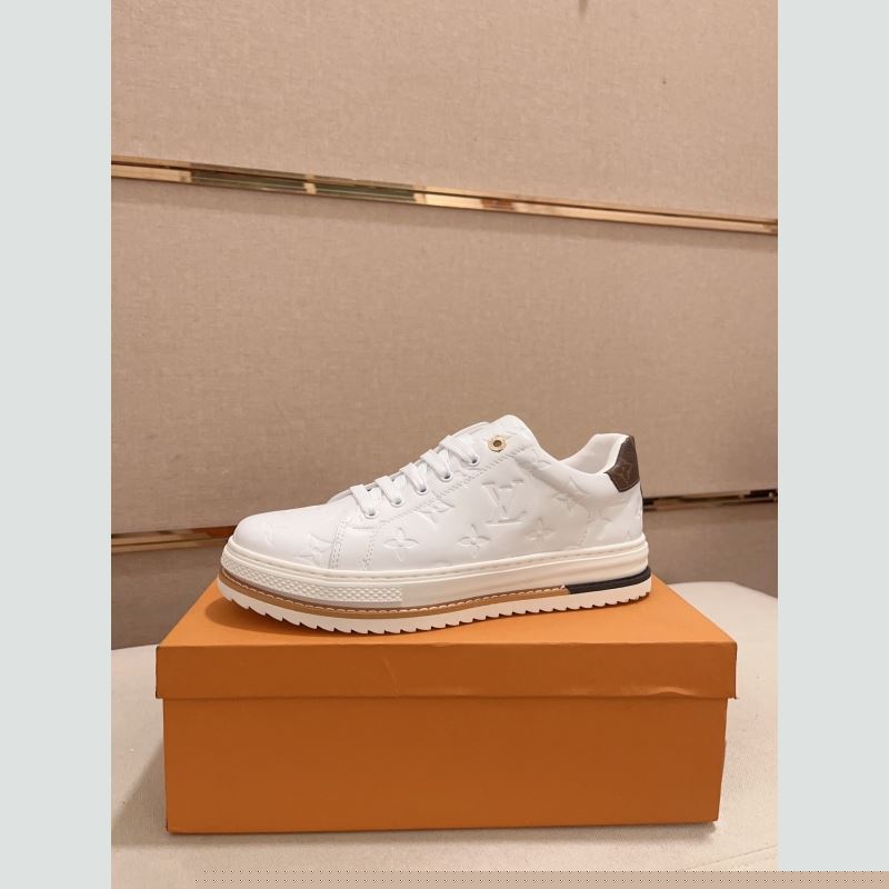 l**is V*t*n sneakers